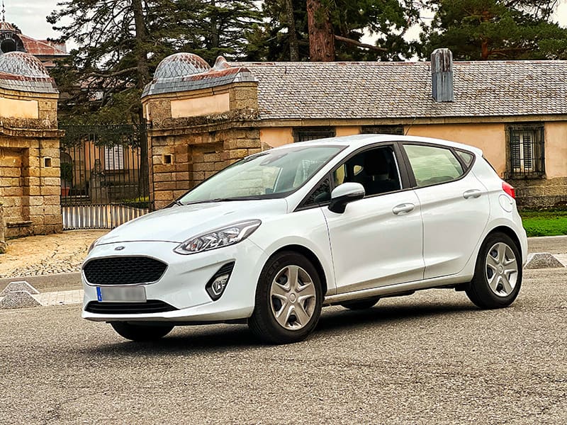 alquiler-coche-galapagar-aparcado